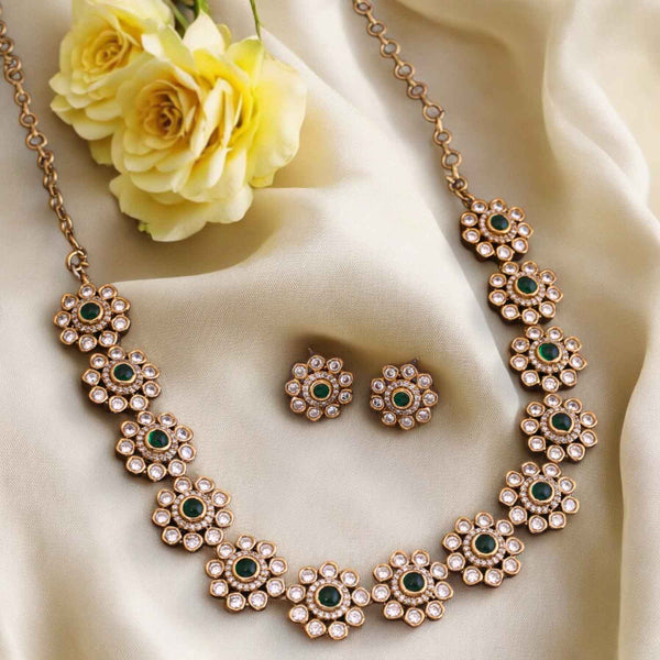 Emerald Shimmer Victorian Jewellery Set- New Arrival
